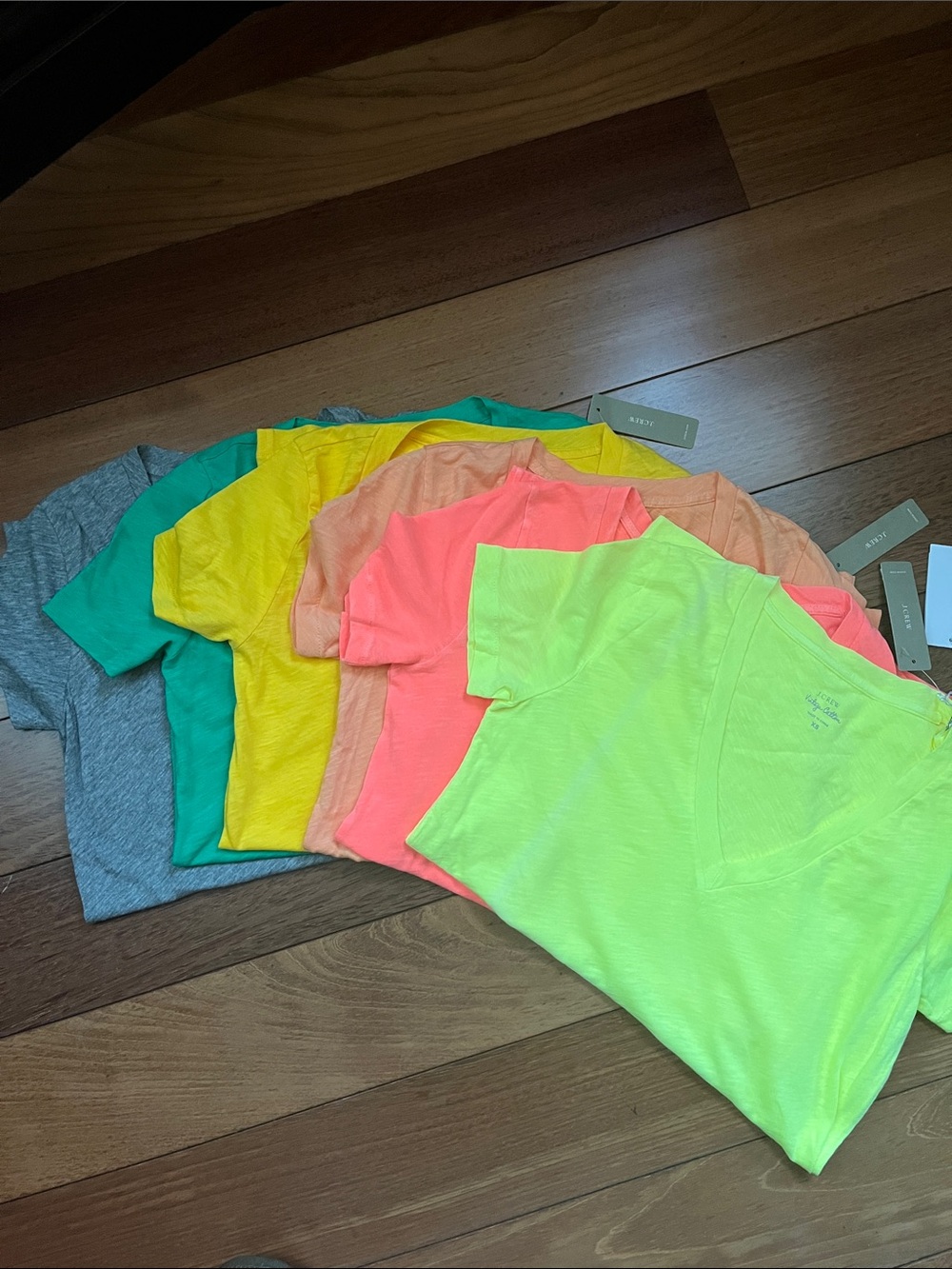 Lot of 6 NWT J. Crew Vintage Cotton V Neck Tees